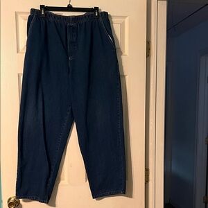 White Stag Relaxed Fit Dark Blue Jeans. Size 18. No wear. In great condition